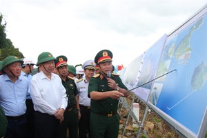Party leader visits Hon Khoai island in Ca Mau
