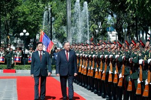 Welcome ceremony held for Vietnamese Party General Secretary in Vientiane