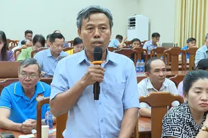 Lãnh đạo phường Bến Cát đối thoại, lắng nghe ý kiến người dân