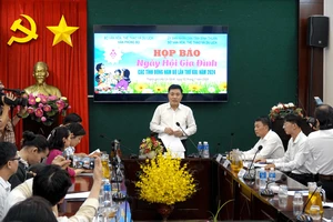 Ông Nguyễn Hữu Ngọc, Phó Chánh Văn phòng Bộ VHTT&DL, Phó Trưởng Ban thường trực Ban Tổ chức Ngày hội thông tin về Ngày hội Gia đình các tỉnh Đông Nam Bộ lần thứ XIII, năm 2024. Ảnh: THÚY BÌNH