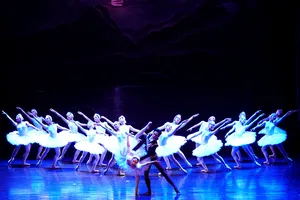 Công diễn vũ kịch “Hồ Thiên Nga”