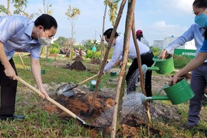 TP Thủ Đức phát động trồng cây xanh