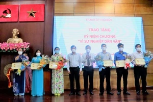 Tuyên dương 106 tập thể, 89 cá nhân điển hình “Dân vận khéo” cấp TP Thủ Đức năm 2021