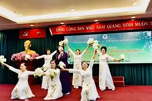 Liên hoan tiếng hát Người cao tuổi TPHCM năm 2023: Tiết mục “Nhớ ơn Hồ Chí Minh” đoạt giải Nhất thể loại tốp ca