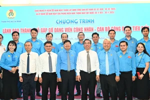 Phát huy vai trò của công đoàn là cầu nối mật thiết giữa Đảng, chính quyền các cấp với công nhân lao động