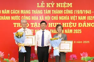 Giữ vững nhân cách, phẩm chất chính trị của người đảng viên