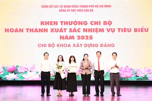 Học viện Cán bộ TPHCM chú trọng kết nạp đảng viên mới là sinh viên