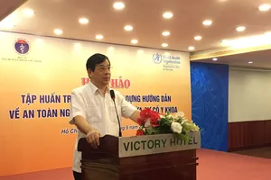 PGS.TS Lương Ngọc Khuê – Cục trưởng Cục Quản lý khám chữa bệnh phát biểu tại hội thảo