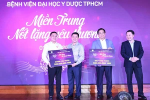 Tổng kết vào cuối đêm nhạc, tổng số tiền quyên góp được là 2,1 tỷ đồng và 7.200 USD ủng hộ đồng bào miền Trung