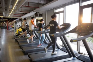 Từ 18 giờ hôm nay 7-5, TPHCM tạm dừng phòng gym, trung tâm nhà hàng tiệc cưới, nhà hàng buffet cho đến khi có thông báo mới