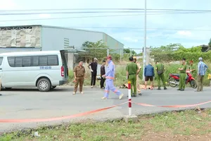 Lực lượng chức năng có mặt tại hiện trường xử lý vụ việc