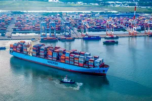 CMIT đã tiếp nhận, khai thác hơn 350 chuyến tàu mẹ, hơn 8.000 chuyến sà lan và tàu gom hàng (feeder)