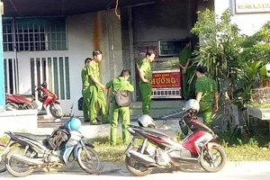 Quảng Ngãi: Mang xăng đến đốt tiệm vàng anh trai