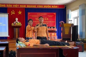 Tập huấn an toàn hàng hải cho ngư dân đảo Lý Sơn, Quảng Ngãi