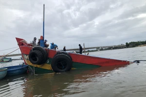 tàu cá bị chìm