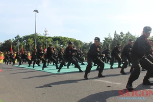 Mãn nhãn với màn trình diễn tại Hội thi điều lệnh, bắn súng, võ thuật lực lượng Công an Quảng Ngãi