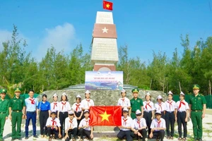 Học sinh đảo Lý Sơn thêm yêu tổ quốc qua “Tiết học biên giới, hải đảo”