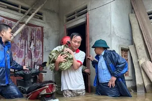 Quảng Ngãi đề nghị hỗ trợ khẩn cấp lương thực, thuốc men và 200 tỷ đồng khắc phục mưa lũ