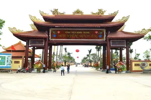 Hoa Viên Bình An - Long Thành - Đồng Nai: An vị tượng Phật Thích Ca Mâu Ni