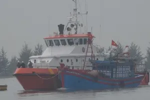 Áp thấp gần bờ, vịnh Bắc bộ nằm trong vùng nguy hiểm