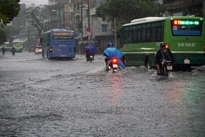 Vấn đề ngập nước là một trong những bức xúc của người dân TPHCM . Ảnh: HOÀNG HÙNG