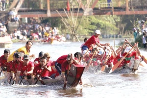 Nét đẹp lễ hội đầu Xuân Huế