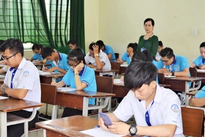 Èo uột trường đại học tỉnh