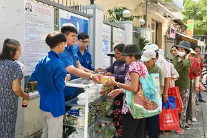 Tấm lòng của các bạn trẻ