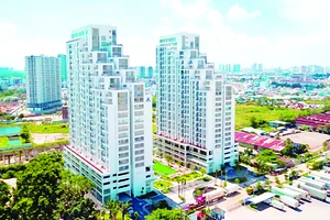 Luxgarden có thiết kế độc đáo, tầm nhìn hai mặt hướng sông Sài Gòn, tọa lạc trên trục đường Nguyễn Văn Quỳ (Q.7), liền kề khu đô thị Phú Mỹ Hưng có kết nối giao thông vô cùng thuận tiện