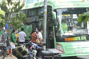 Biến tướng xe hợp đồng - Chế tài mạnh, quy trách nhiệm cụ thể