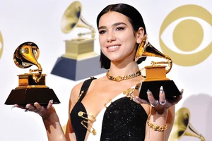 Nữ ca sĩ Dua Lipa