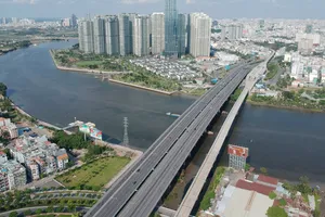 Sông Sài Gòn đoạn qua quận 2 và quận Bình Thạnh. Ảnh: CAO THĂNG