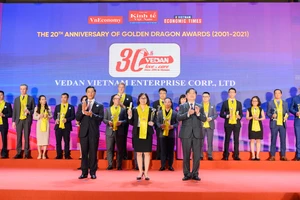 Vedan Việt Nam đón nhận giải thưởng Rồng Vàng 2020