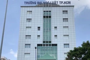 Trường ĐH Luật TPHCM