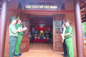 Khánh thành Nhà tưởng niệm Chủ tịch Hồ Chí Minh 