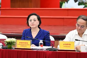 Bộ trưởng Bộ Nội vụ Phạm Thị Thanh Trà chủ trì hội nghị. Ảnh: ĐỖ TRUNG