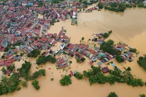 Lạng Sơn: Hàng ngàn ngôi nhà ngập trong nước lũ