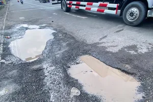 Quốc lộ 51 hư hỏng nhiều đoạn trên địa bàn tỉnh Đồng Nai