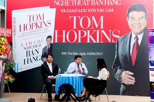 Tom Hopkins giao lưu với độc giả Việt Nam