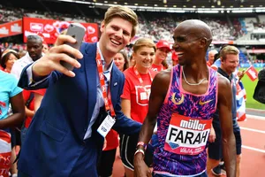 Mo Farag (phải) muốn thắng “cú đúp” tại London.