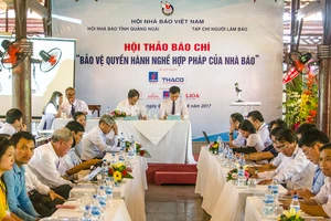 Hội thảo “Bảo vệ quyền hành nghề hợp pháp của nhà báo”