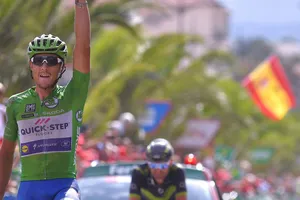 Veulta a Espana 2017: Trentin chiến thắng chặng thứ 2