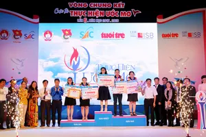 Yamashita Hồng Ân (học sinh lớp 12 Tin, Trường Phổ thông năng khiếu, TPHCM) đoạt quán quân Cuộc thi “Thực hiện ước mơ” lần 6.