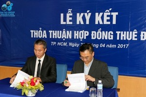 寶成集團代表人（右）與ITACO副總經理簽訂土地租用協議書。（資料圖來源：AGP）