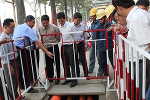 圖為本市某一骨幹路段的電信線路和供電線路地下化，進一步將本市全部電網地下化。（圖源：互聯網）