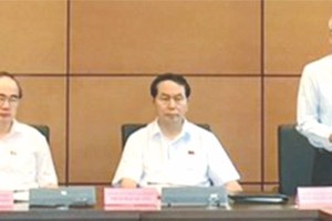 本市國會代表組進行組內討論。（圖源：互聯網）