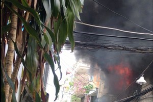 圖為第十郡二月三日街613號巷內的火警現場。（資料圖：A.X）