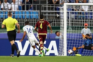 英國隊16號Lewin進球瞬間。 (圖源：fifa.com)
