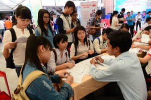 畢業生尋找就業機會。（示意圖源：互聯網）