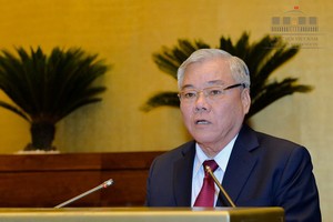 圖為政府總監察長潘文六在會議上發言。（圖源：Quochoi.vn）